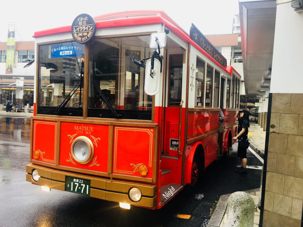 (日本-松江)島根。松江市一日旅精華景點規劃(松江城、小泉八雲、皆美館、八重垣神社、宍道湖夕日遊覽船)