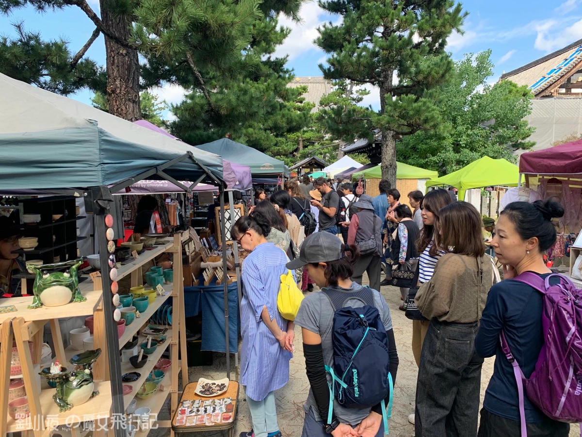 (日本-京都)最大的古物、手作市集『百萬遍知恩寺-手作市集』 (日本-京都)最大的古物、手作市集『百萬遍知恩寺-手作市集』