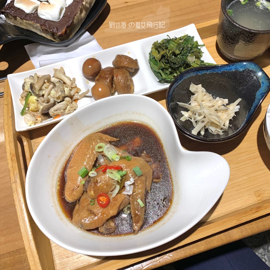 (台灣-彰化)有溫度的老屋新創複合式餐廳『五零五呷』平價套餐/拉麵/超大杯飲品。美食聚餐約會推薦/網紅景點/彰化餐廳/彰化景點/彰化美食