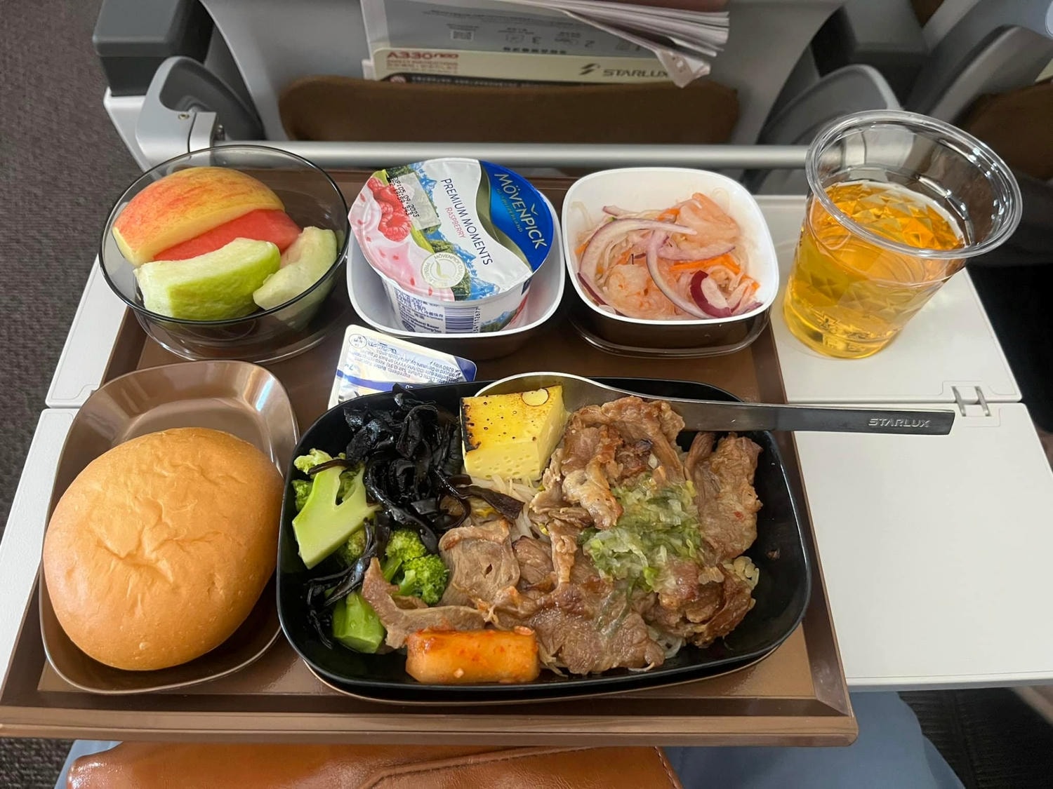 【體驗】星宇航空 STARLUX Airlines搭乘初體驗-開箱日本關西線/ 東京線。精緻機上餐/限量特色調酒/超舒適座艙。日本旅遊推薦 - 第1張圖 【體驗】星宇航空 STARLUX Airlines搭乘初體驗-開箱日本關西線/ 東京線。精緻機上餐/限量特色調酒/超舒適座艙。日本旅遊推薦