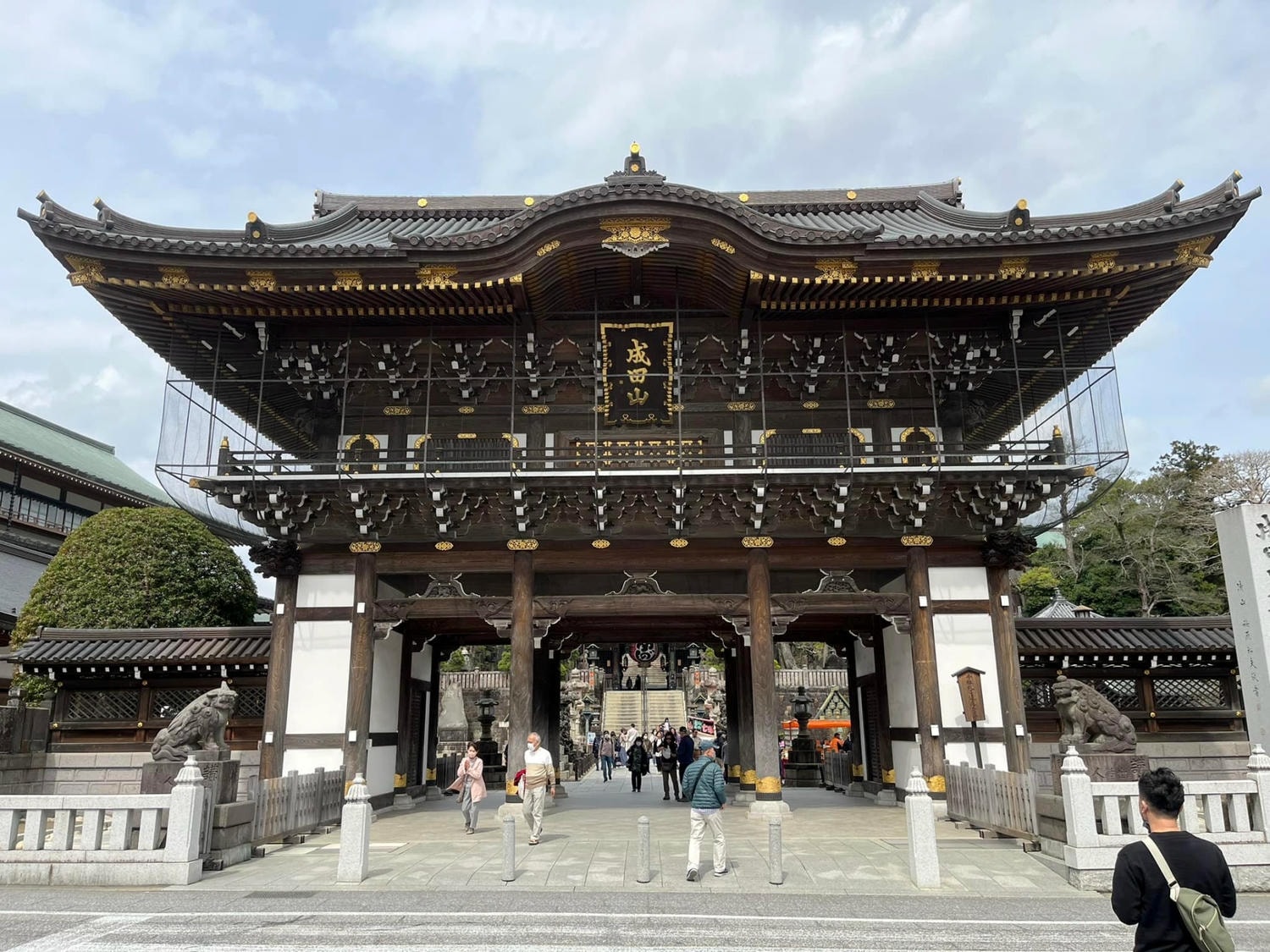 (日本-東京)回國前最後一站成田山新勝寺!成田機場 10 分鐘直達「成田山表參道」,吃鰻魚飯、買伴手禮一站搞定。日本景點/日本旅遊/東京景點推薦/關東景點 - 第14張圖 (日本-東京)回國前最後一站成田山新勝寺!成田機場 10 分鐘直達「成田山表參道」,吃鰻魚飯、買伴手禮一站搞定。日本景點/日本旅遊/東京景點推薦/關東景點