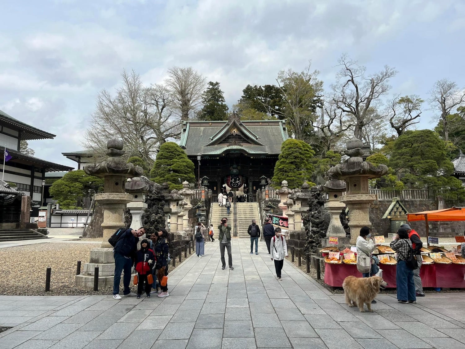 (日本-東京)回國前最後一站成田山新勝寺!成田機場 10 分鐘直達「成田山表參道」,吃鰻魚飯、買伴手禮一站搞定。日本景點/日本旅遊/東京景點推薦/關東景點 - 第17張圖 (日本-東京)回國前最後一站成田山新勝寺!成田機場 10 分鐘直達「成田山表參道」,吃鰻魚飯、買伴手禮一站搞定。日本景點/日本旅遊/東京景點推薦/關東景點
