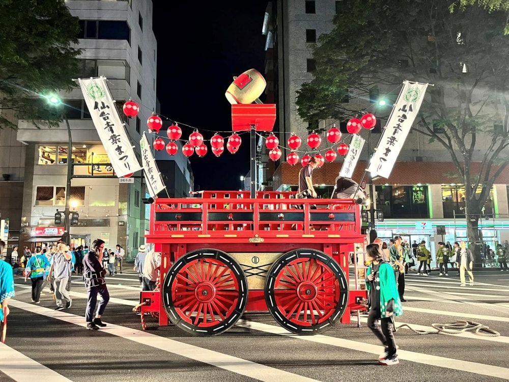 (日本-仙台)一生必看一次的仙台靈魂！「青葉祭」震撼直擊：穿梭百年的雀舞巡遊，感受伊達政宗的武士精神。日本必遊景點推薦/日本祭典行程/仙台旅遊推薦/日本東北旅遊推薦/文化之旅