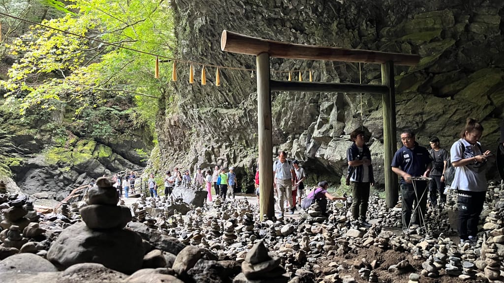 (日本-宮崎)日本古神話傳說舞台天岩戶神社&天安河原 疊石