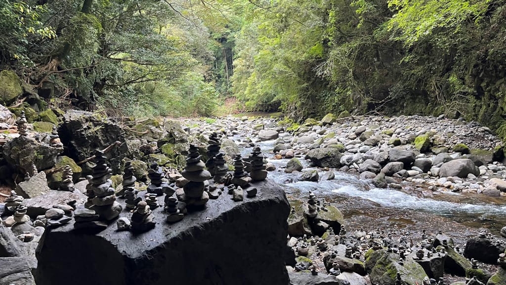 (日本-宮崎)日本古神話傳說舞台天岩戶神社&天安河原 疊石