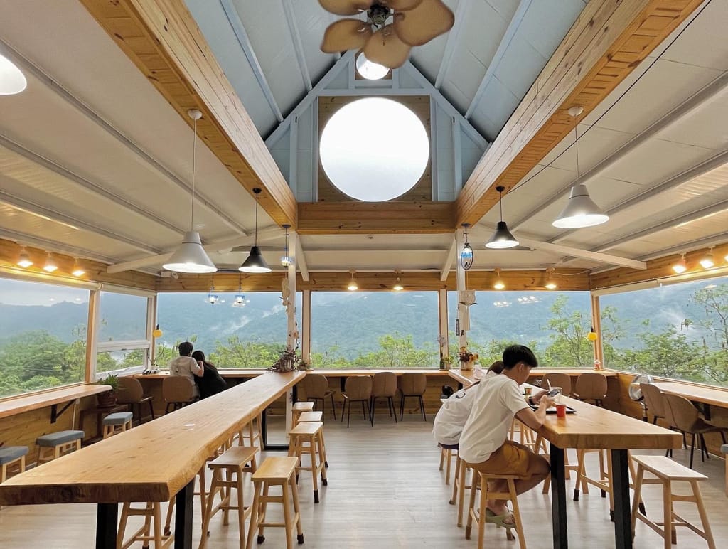 新竹景點 | 日木花園Gao Garden:坐擁 270 度夢幻雲海!超美藍白玻璃屋,彷彿漫步在雲端 - 第3張圖 新竹景點 | 日木花園Gao Garden:坐擁 270 度夢幻雲海!超美藍白玻璃屋,彷彿漫步在雲端
