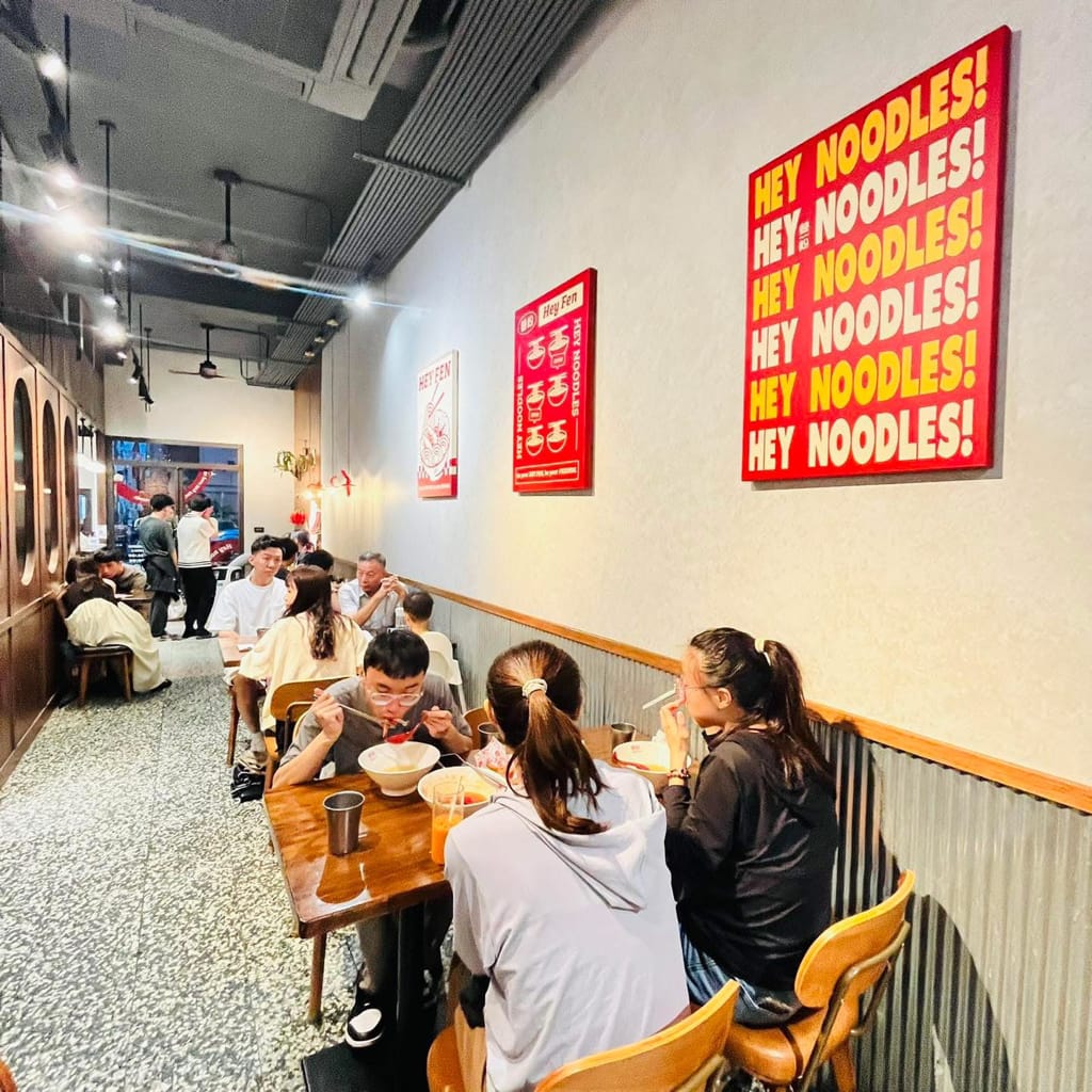 (台灣-南投)【2026埔里美食推薦】囍粉湯粉麵專門店：南投平價版「大心」！超道地泰式冬陰功、馬來西亞叻沙，南投車埕一日遊必吃攻略