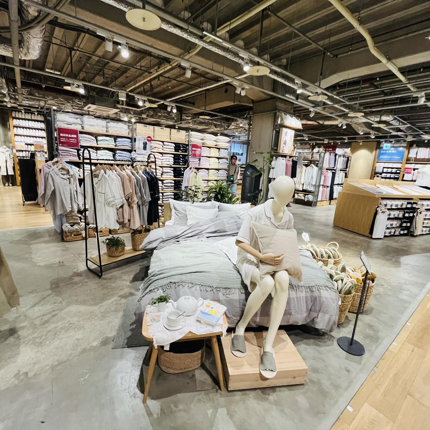 (日本-廣島)廣島必逛景點|MUJI 無印良品-廣島 ALPARK 旗艦店/廣島自由行/廣島景點 - 第3張圖 (日本-廣島)廣島必逛景點|MUJI 無印良品-廣島 ALPARK 旗艦店/廣島自由行/廣島景點