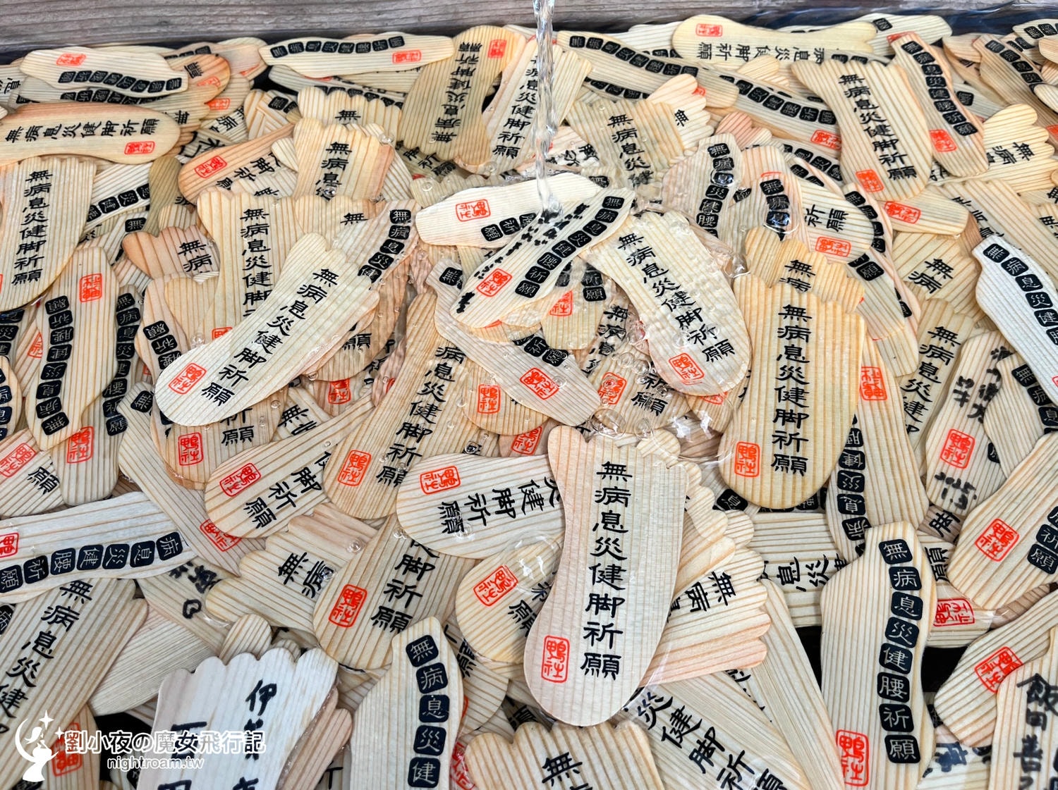(日本-京都)【京都深度旅遊】下鴨神社「蹴鞠」祭典:穿過朱紅鳥居,親見平安貴族優雅運動,順訪旅人必拜「護腳神社」! - 第9張圖 (日本-京都)【京都深度旅遊】下鴨神社「蹴鞠」祭典:穿過朱紅鳥居,親見平安貴族優雅運動,順訪旅人必拜「護腳神社」!