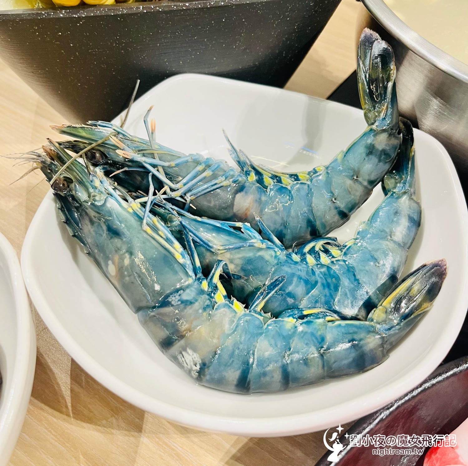 （台灣-新竹)竹北美食新開幕『初十火鍋』鄰近水圳森林公園，純熬湯底與巨無霸海鮮的質感饗宴！（含價位與實測心得）