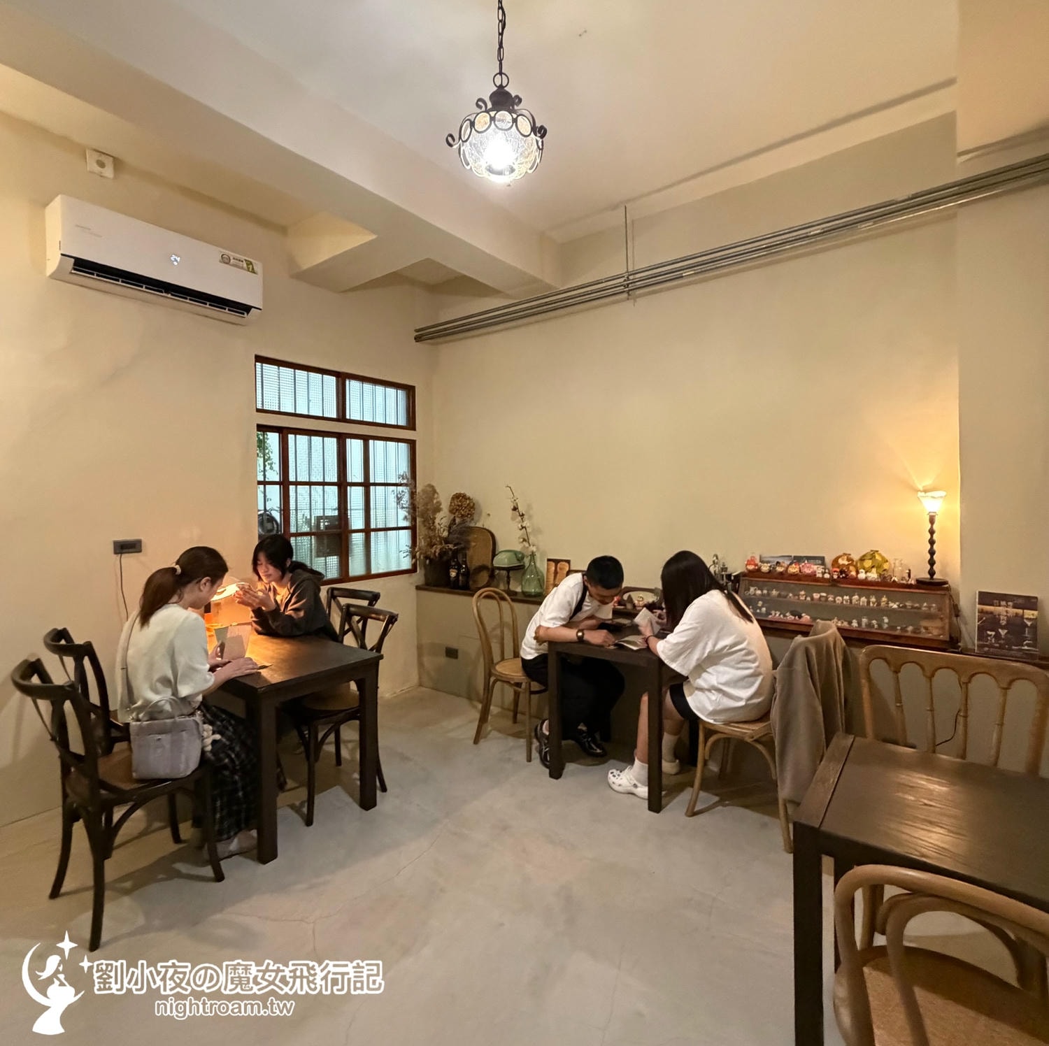 （台灣- 新竹)竹北新開幕咖啡館推薦『路菓』巷弄裡的老宅靈魂，天井下的咖啡光影與職人 1+1+1 咖啡組